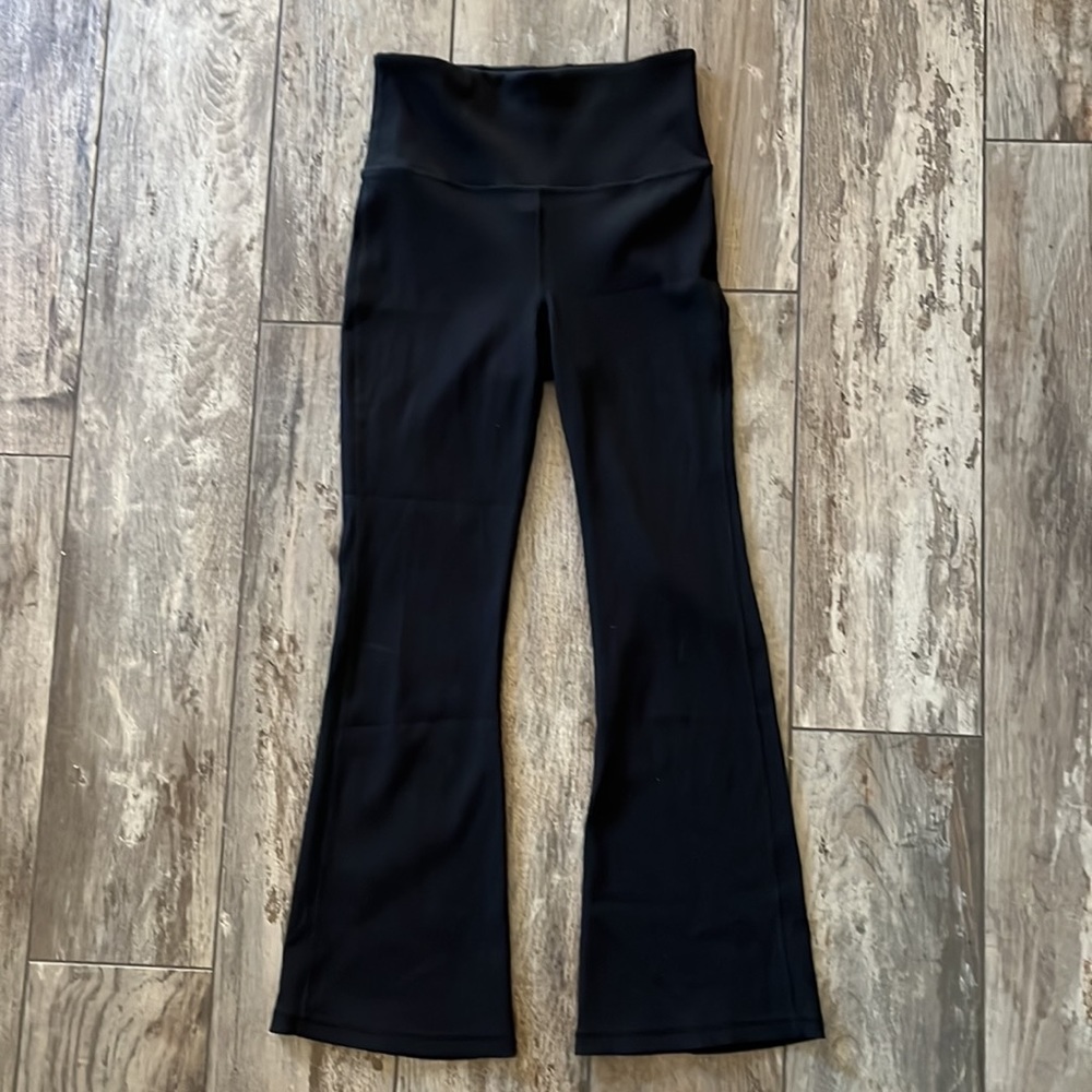 Athleta Elation ribbed crop flare - Picture 8 of 8